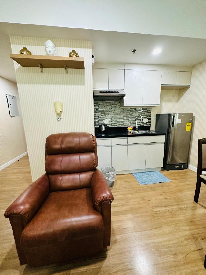 Feels Like Home Condos Abreeza Place Tower 1 & 2 Davao City Esterno foto